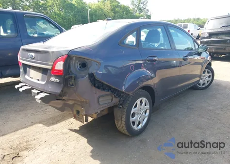 2013 Ford Fiesta Se z USA, uszkodzony, nr VIN 3FADP4BJ0DM175383